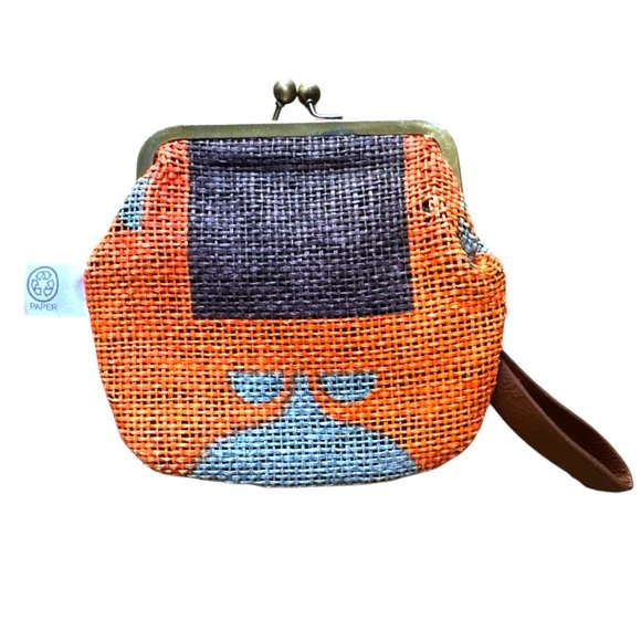 engage green Handbags - Engage Green NY Recycled Woven Paper Kisslock Framed Wristlet Bag Retired Color‎